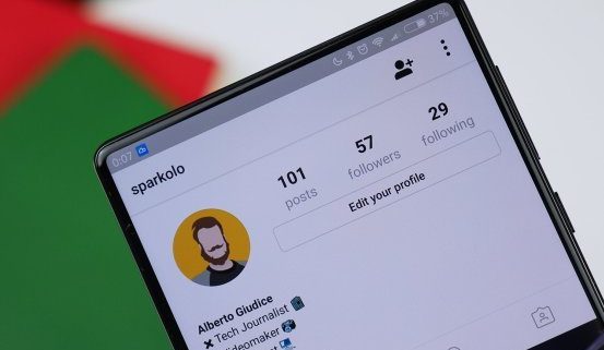 Instagram permette ora di condividere le immagini con WhatsApp e Messenger