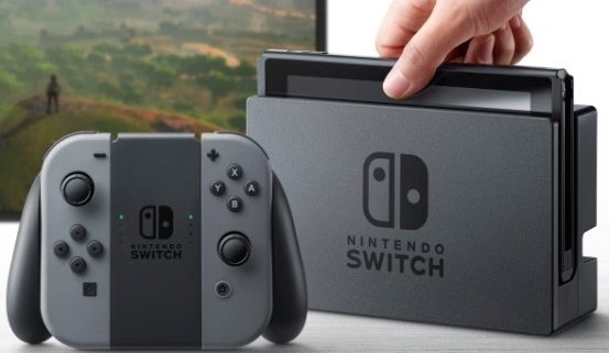 Nintendo ha svelato prezzi e data di arrivo della sua prima console ibrida sul mercato italiano: il 3 marzo ad un costo di 329 euro.