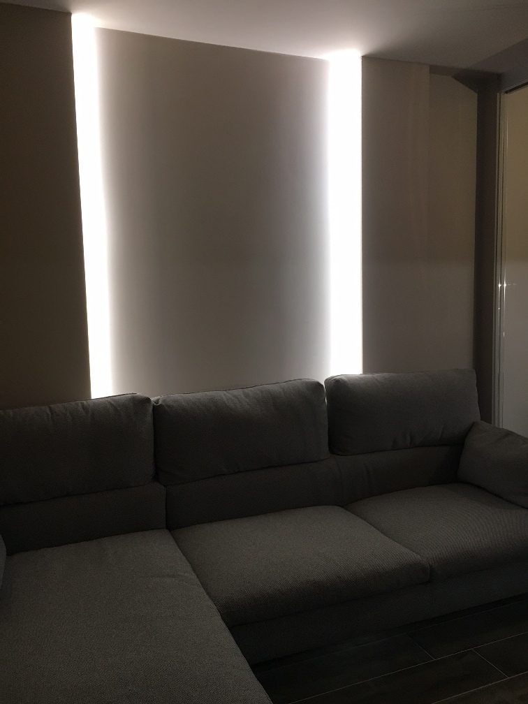 Segui i nostri consigli su come illuminare la tua stanza con la ... Strisce led per illuminare una stanza