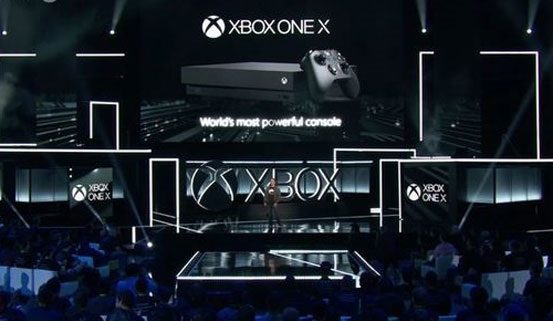 Arriva Xbox One X, la nuova console per giochi in vero 4k