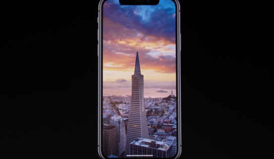 Apple svela iPhone X,completamente rinnovato rispetto ai predecessori