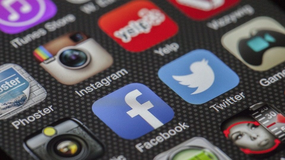 Instagram starebbe pensando alla possibilità di nascondere i Like