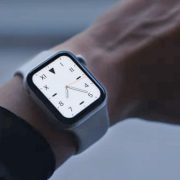 Apple Watch Serie 5: nuovi materiali e prezzo da 459 euro