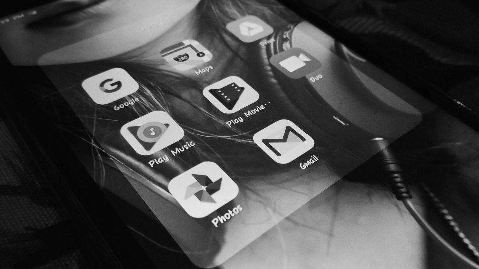 Scopri cosa è e come usare iCloud e Google Foto