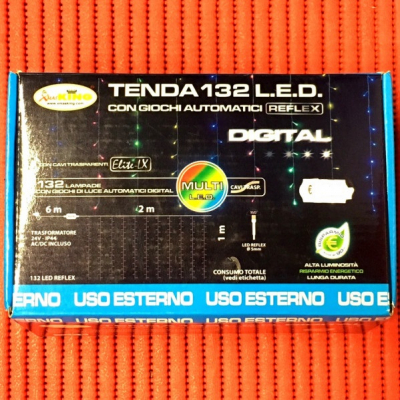 Tenda Luminosa 2 x 1 metri, 132 LED di Colore Multicolor, Giochi di Luce Automatici Tenda Luminosa 2 x 1 metri, 132 LED di Colore Multicolor, Giochi di Luce Automatici